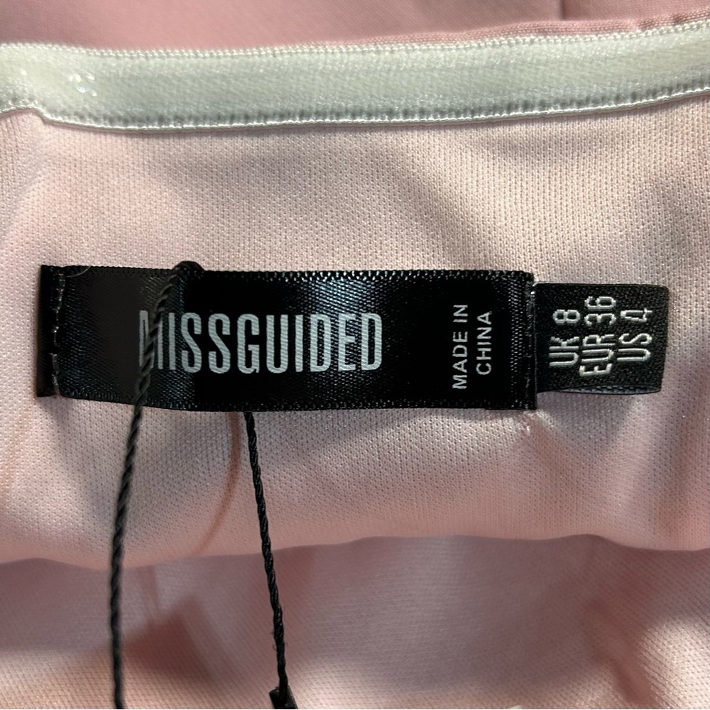 NEW Missguided Bandeau Mini Dress Baby Pink Strapless Waist Chain Slit Women’s 4 - Picture 8 of 10